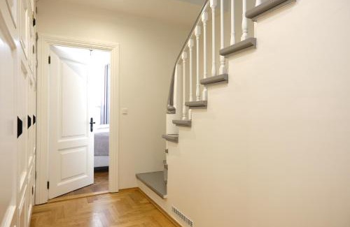 Old Town Apartment | Tallinn City Apartments 4 bedroom Toompea Old Town