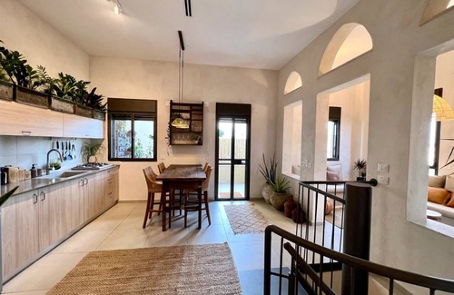 Haifa Apartment | Talpiot Market Stylish Patio Duplex by Sea N' Rent