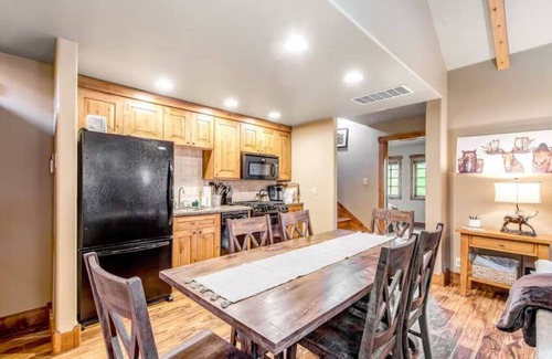 Tamarack Resort Apartment | Tamarack Ski-In/Out | Fireplace + Slopeside Views