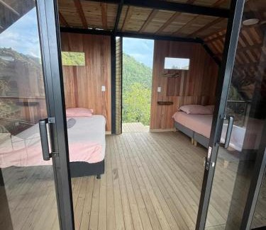 Coffee Triangle Bed & Breakfast | Tambo 3 Carriquí - Reserva Natural Salto del Buey