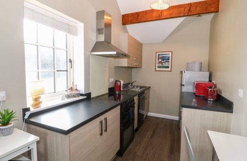 Aberdaron Apartment | TAN BRYN 1, pet friendly, country holiday cottage in Aberdaron