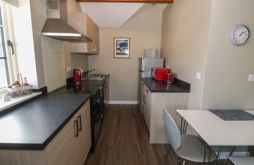Aberdaron Apartment | TAN BRYN 1, pet friendly, country holiday cottage in Aberdaron