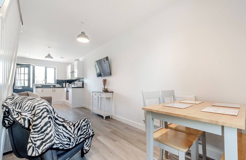 Laverton Cottage | Tanglin Farm - Wonky Donkey