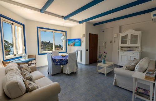 Mazzaro Apartment | Taormina Isola Bella Apartment - Taormina Holidays