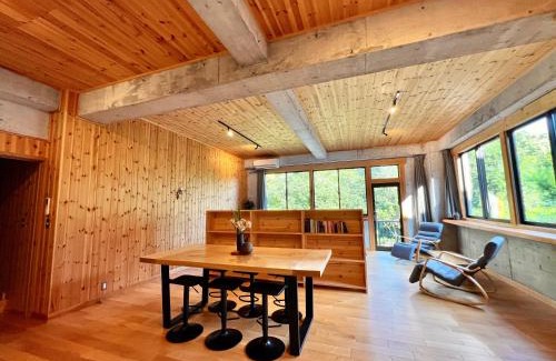 Akiruno House | TATEYA VACATION Cozy spacious suite by the creek