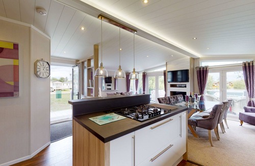 Dogdyke House | Tattershall VIP Lodge - Sleeps 6 - Terrace with private hot tub