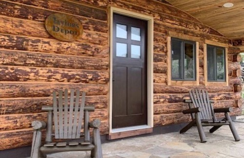 Paonia Cabin | Taylor's Depot Cabin