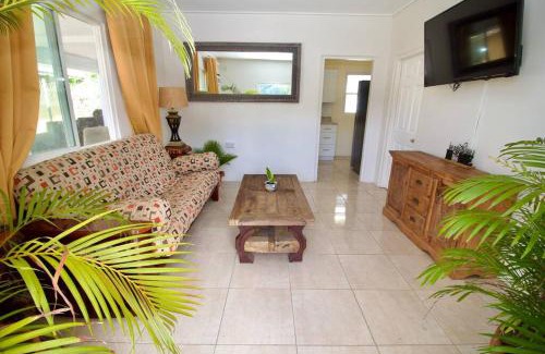 Buccament House | Taylor's Retreat - 5min to Sandals Resort & Beach
