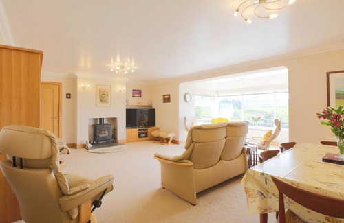 Newton Stewart House | Teapot Cottage