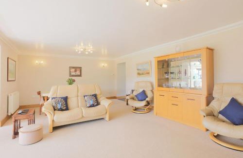 Newton Stewart House | Teapot Cottage