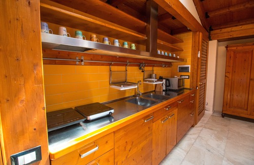 Massa Apartment | Tempio 1 Mansarda Large bright apartment in villa in Massa, Tuscany