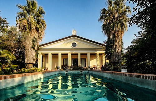 Massa Apartment | Tempio 1 Mansarda Large bright apartment in villa in Massa, Tuscany