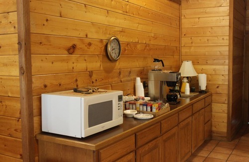 Pettit Hotel | Tenkiller Lodge