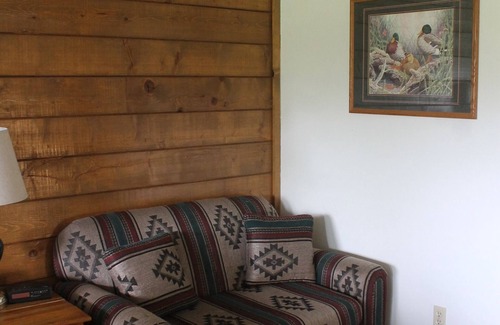 Pettit Hotel | Tenkiller Lodge