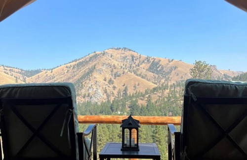 Conner RV Rental | Tent #1 | Oxen-Le-Fields Montana