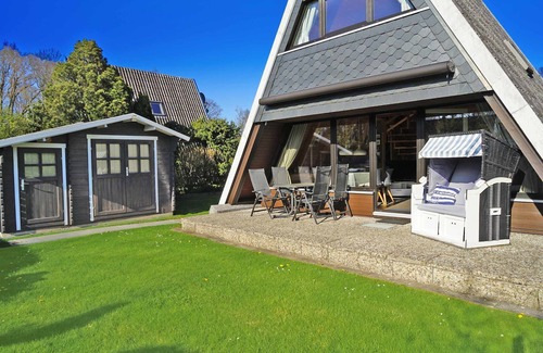 Damp House | Tent roof house with WiFi - 2 x TV - tent roof house