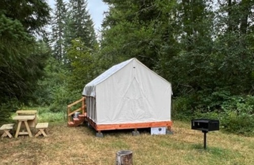 Oregon Coast RV Rental | Tentrr Signature Site - Shady Grove on Maple Meadow...