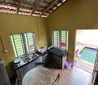 Kuala Kangsar House | Teratak Nurul Kuala Kangsar with swimming pool - no pork or alcohol