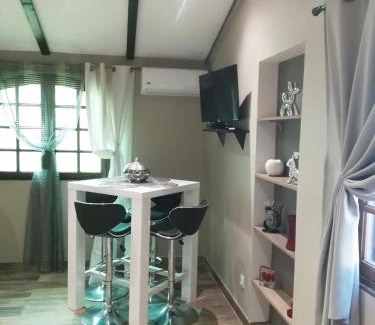 Conca Apartment | Terra Rossa- clim- pieds dans l'eau