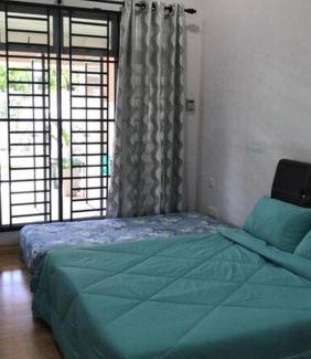 Taman Pelangi House | Terrace house near Stulang Laut CIQ Midvalley KSL for 7Pax