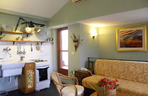 Casteldaccia House | Terrace Suite: Your Fantastic Holiday in a Quaint Village with Mountain View!