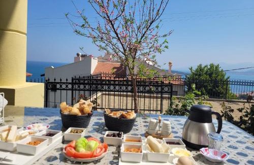 Iskele Mahallesi Bed & Breakfast | Terrace Urla