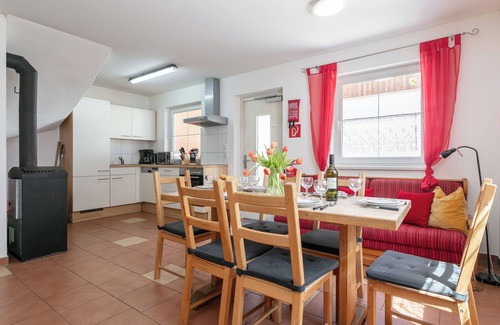 Huben House | Terraced house with private terrace