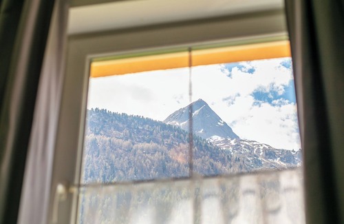 Huben House | Terraced house with private terrace