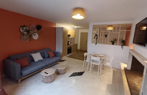 Sainte-Livrade-sur-Lot Apartment | Terracotta