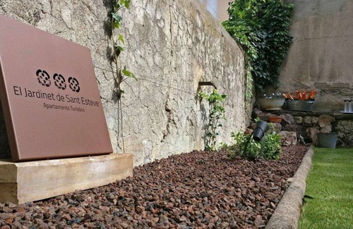 Olot Apartment | Terrissaire terrace and access to indoor swimming