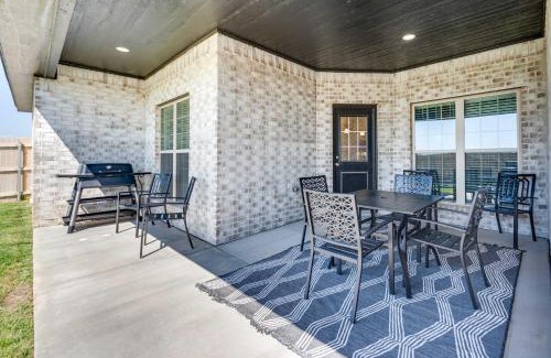 Canyon House | Texas Home with Hot Tub 3 Mi to Downtown Canyon!