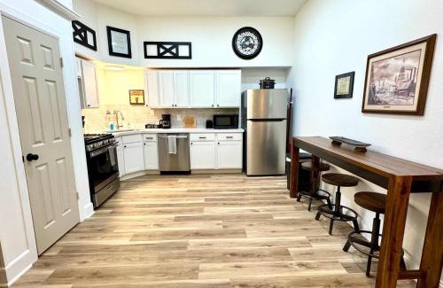 Nederland House | Texas Spindletop 3BR 2BA Home