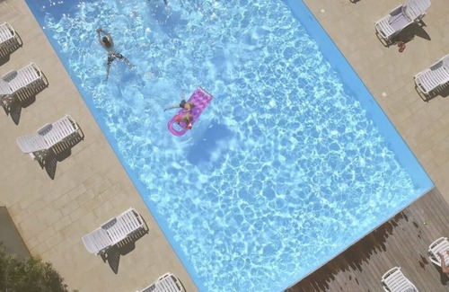 Pinarellu House | Thalassa Air-conditioned mini villa, swimming pool, 10 min walk from the sea