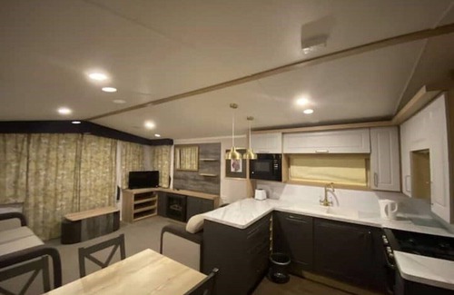 Isle of Grain House | Thameside 6 Sleeper