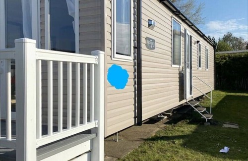 Isle of Grain House | Thameside 6 Sleeper