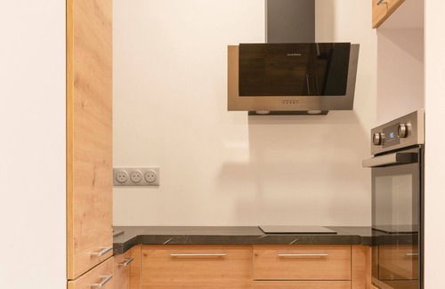 Jarny Apartment | The 4* "Emerald Green" apartment