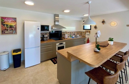 Laragne-Monteglin House | The 4-star Jubi Gîte is a haven of peace to share with family and friends.