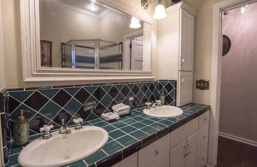 Downtown Tucson Hotel | The 4th Ave Room Located in Downtown Tucson