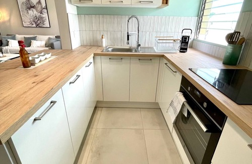 Pointe-a-Pitre Apartment | The "61" MARINA ROOFTOP Superb Marina view/equipped with a WATER TANK