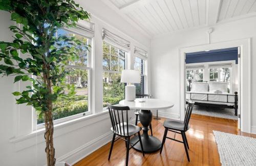 Hyde Park Apartment | The Adaline #3 - Upscale Hyde Park Apt, First Floor