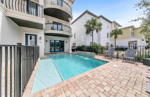 Frangista Beach House | The Adonis