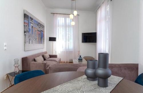 Plaka Apartment | The Aeolian
