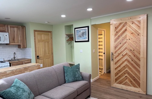 Northeast Anchorage Apartment | The Alaska Life Suite