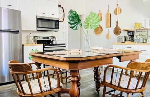 Cincinnati Apartment | The Alley at Bates - Charming Centric Apartment