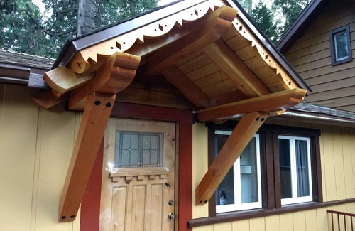 Twin Peaks Cabin | The Alpenglow Cabin - National Forest Adventure Pass