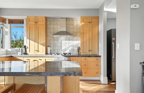 Windwhistle House | The Alpine Edge - Windwhistle Holiday Home