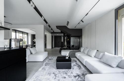 Badr Villa | The Ape House