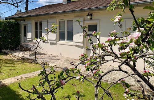 Besancon House | THE APPENDIX OF 8, CHARMING APARTMENT 4 ****