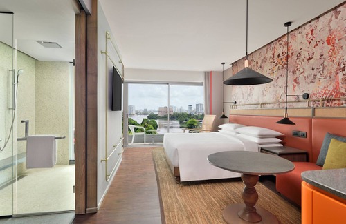 Maradu Hotel | The Artiste, Kochi, a Tribute Portfolio Hotel by Marriott