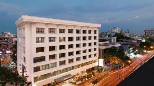 Ernakulam South Hotel | The Avenue Regent